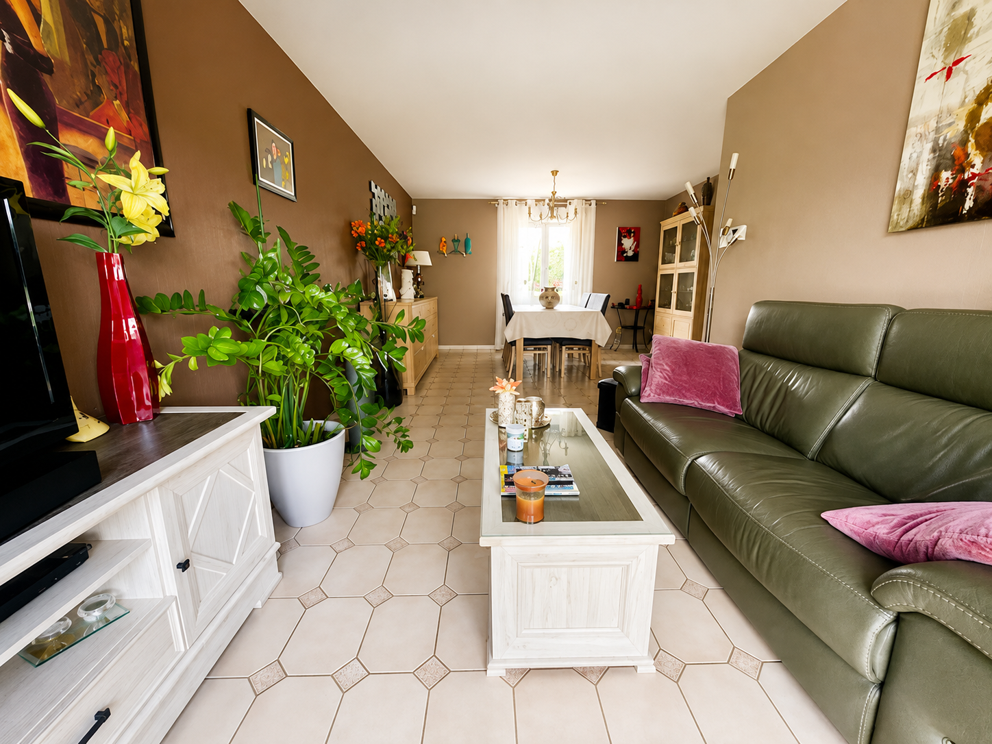 SAlon-séjour EXCLUSIVITÉ SIXTY IMMO – Maison familiale 4 chambres avec terrasse, garage, caves et jardin à Woippy